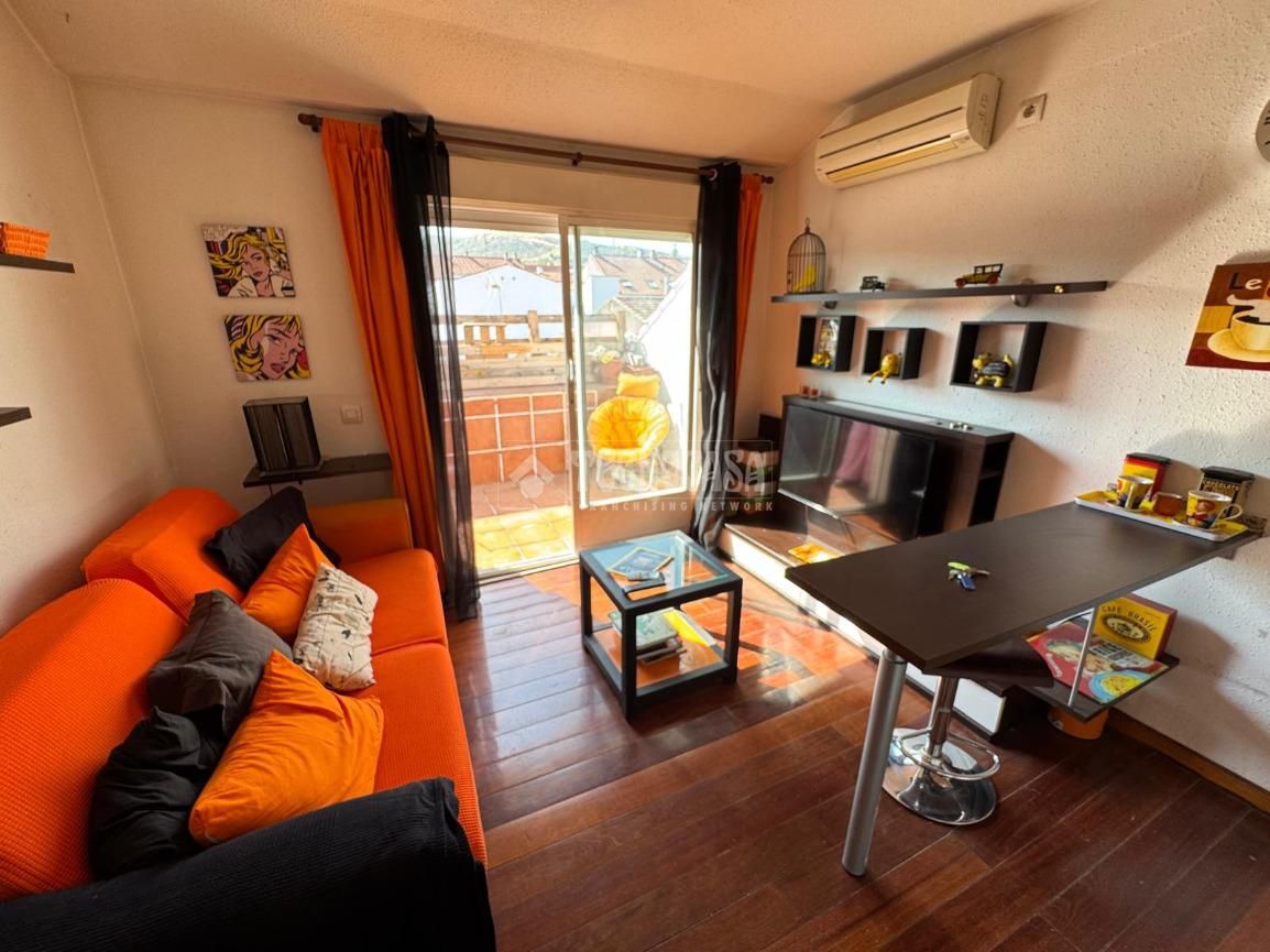 Sala d'estar de Pis en venda en Aranjuez amb Calefacció i Moblat