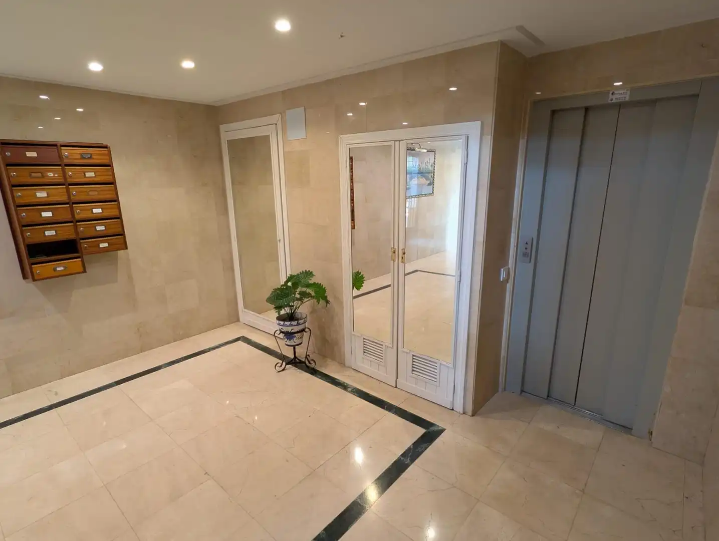 Flat for rent in Sevilla  with Air Conditioner, Heating and Balcony
