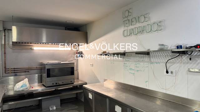Local comercial en Alquiler en Vila de Gràcia