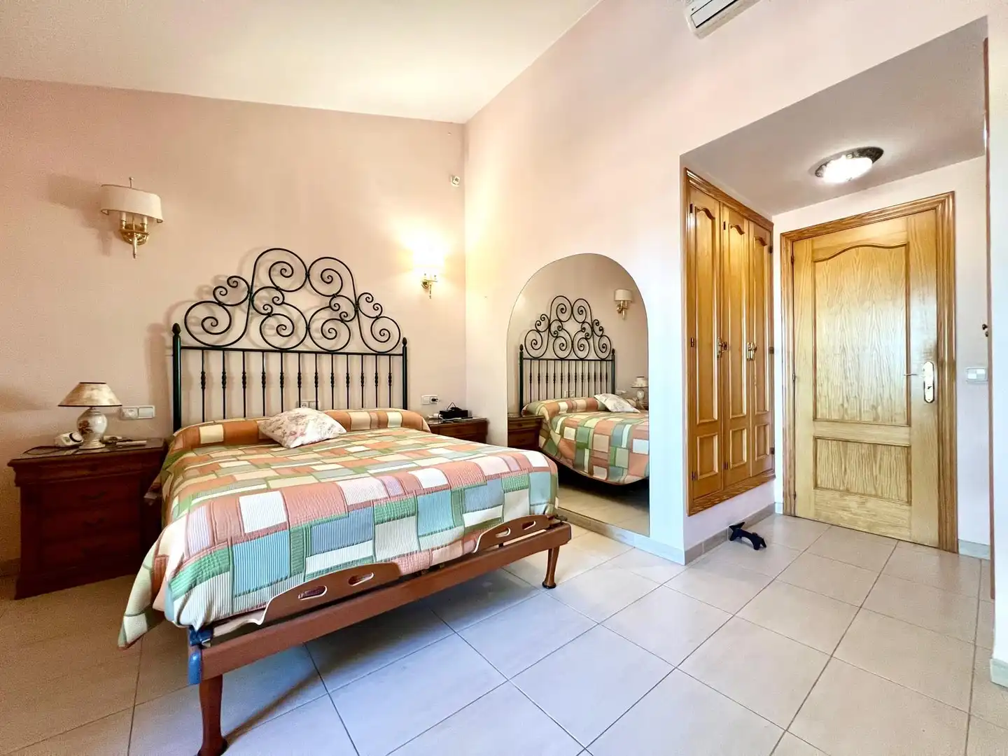 Dormitori de Casa adosada en venda en  Palma de Mallorca amb Aire condicionat, Calefacció i Jardí privat
