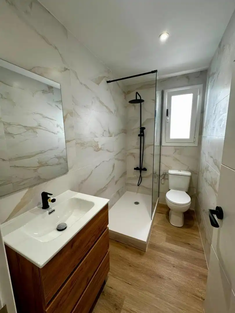 Flat with terrace for sale in Avenida del Parc, imagen 7