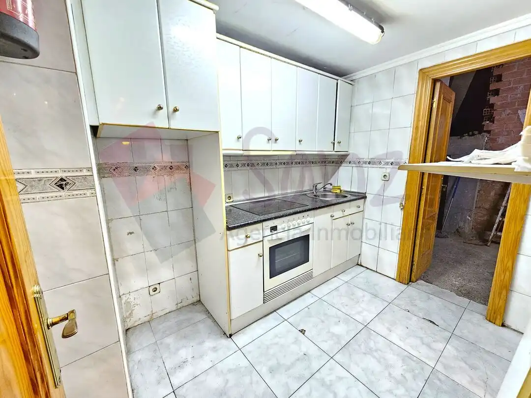Cuina de Local en venda en  Logroño