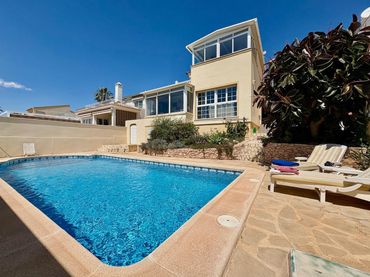 Casa con piscina in vendita a Orihuela Costa