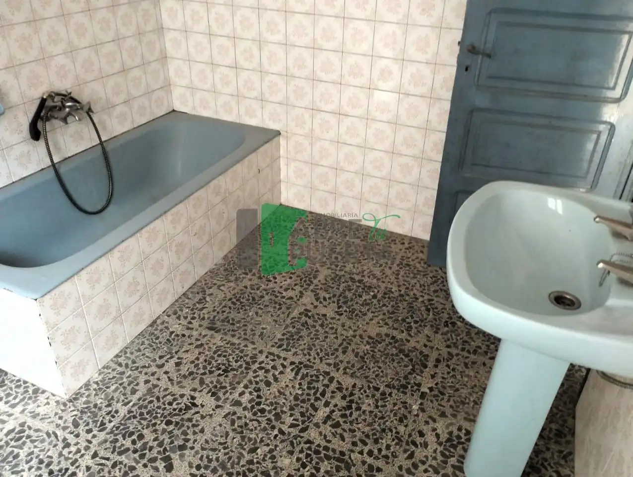 Bathroom of Houses for sale in Ourense Capital   with Private garden