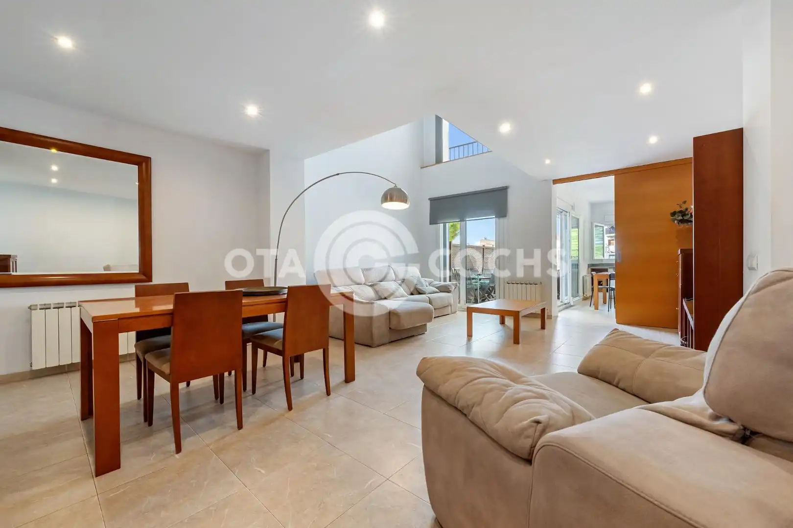 Adosado con terraza en venta en Carrer RAVAL, imagen 9