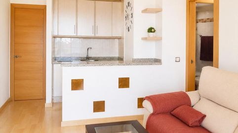 Foto 3 de Piso de alquiler en Alhamar, Calahonda, Mijas