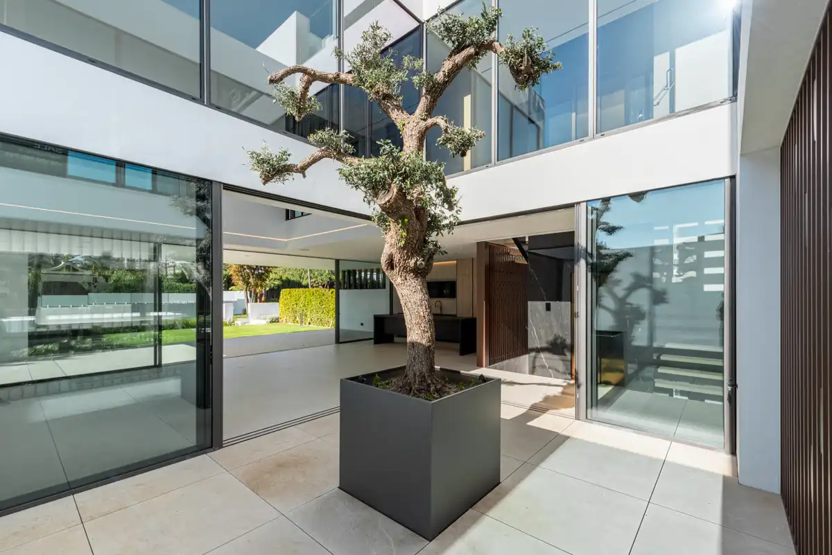 Casa adosada en venta en Marbella con Aire acondicionado, Jardín privado y Trastero