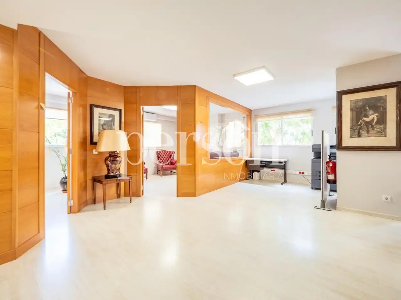 Local de alquiler en  Valencia Capital con Aire acondicionado y Amueblado