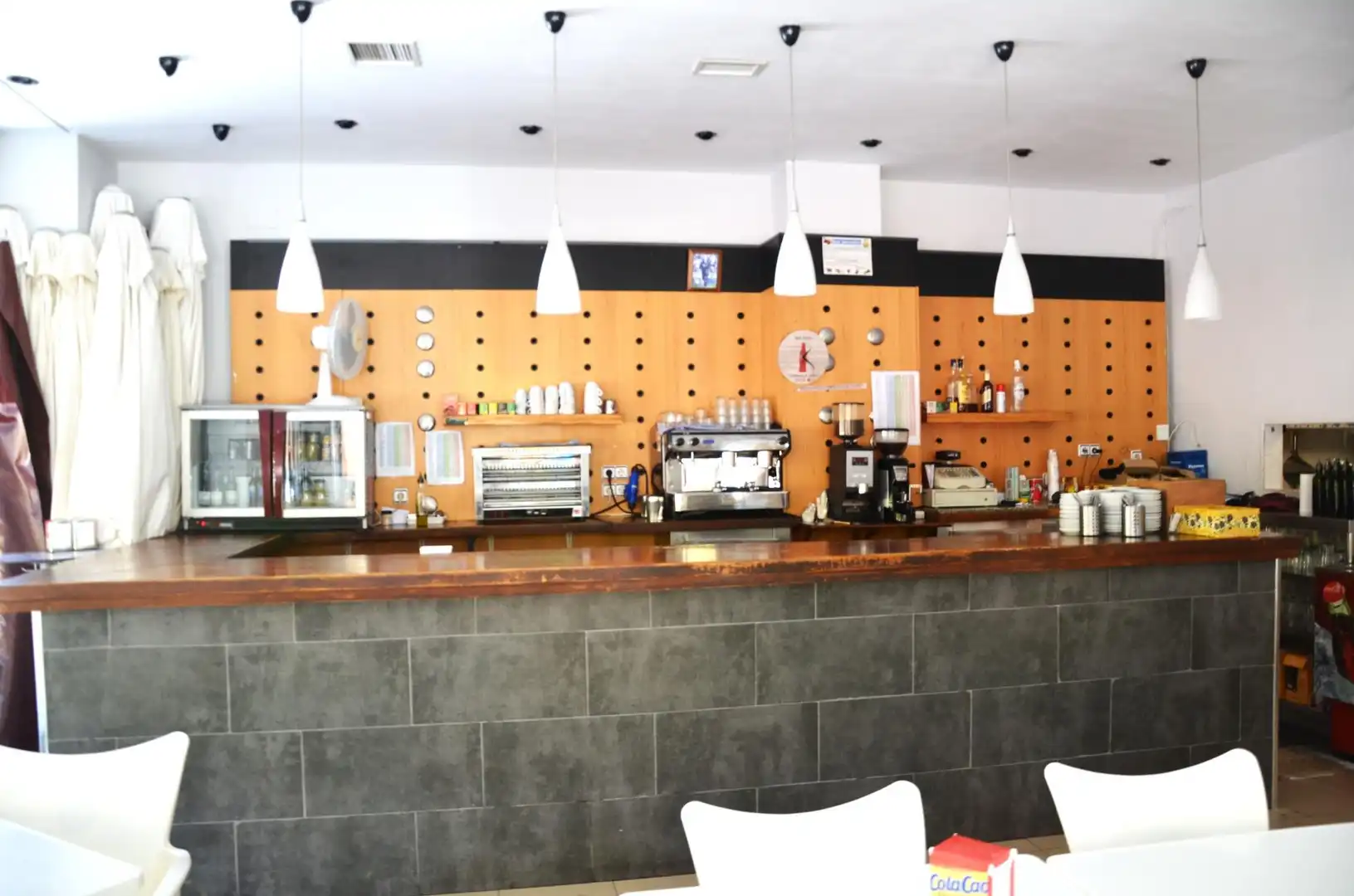 Local comercial en venda a ESCRITORA ROSA CHACEL 7, imagen 3