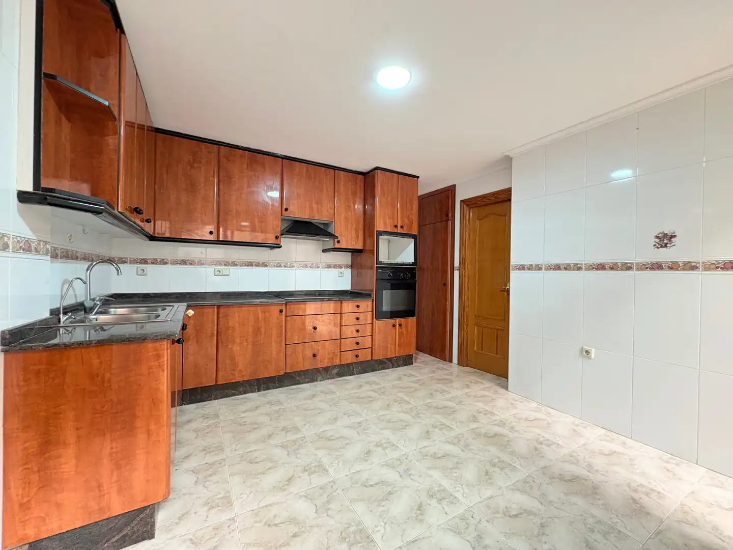 Cocina de Planta baja en venta en Vilamarxant con Terraza, Trastero y Balcón