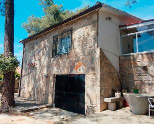 Exterior view of House or chalet for sale in Cadalso de los Vidrios