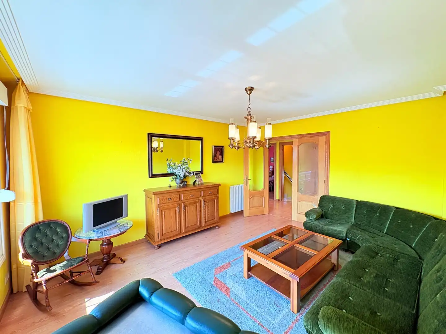 Sala de estar de Casa o chalet en venta en Ponferrada con Calefacción, Jardín privado y Terraza
