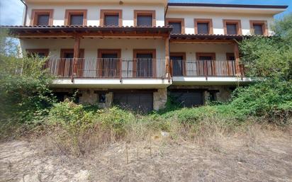 Casa adosada en venda a CAMINO DEL CHORRO, Poyales del Hoyo