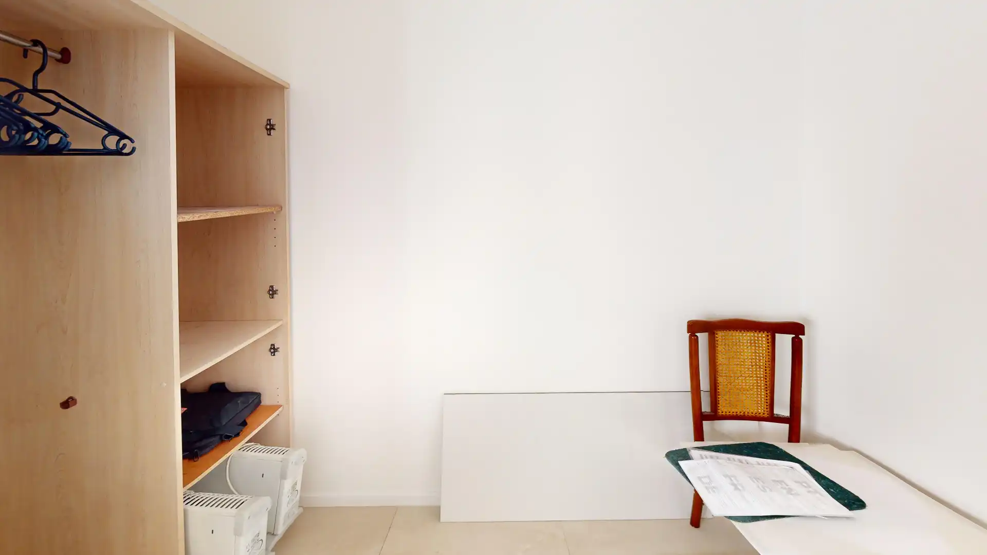 Habitación de Piso en venta en Alicante / Alacant con Amueblado, Lavadora y Balcón