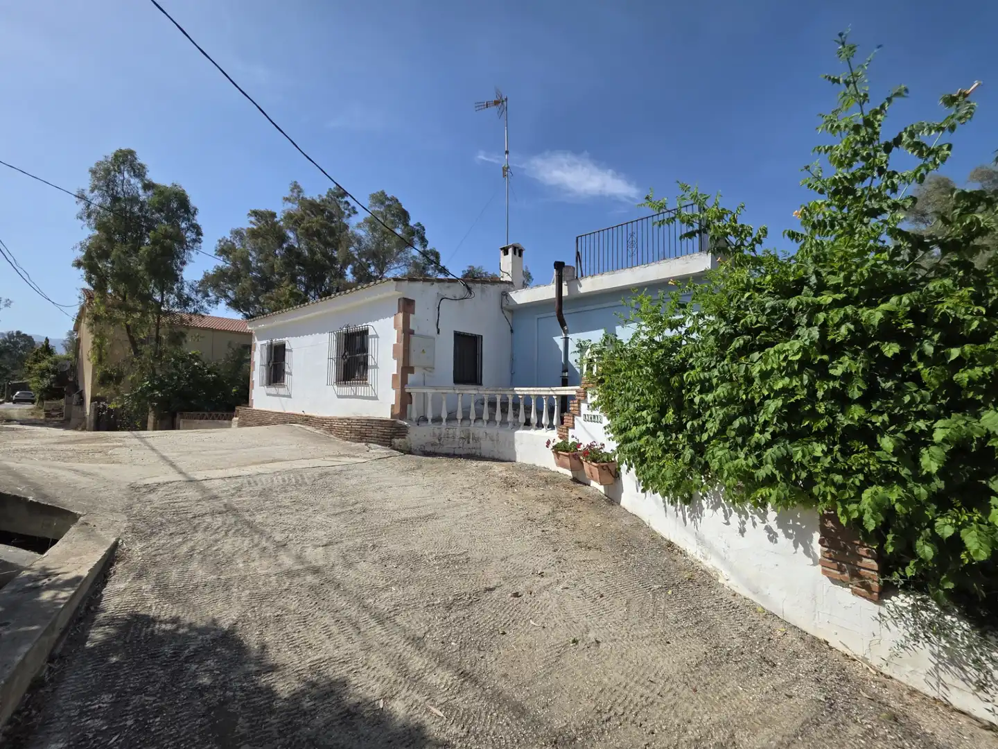 Vista exterior de Finca rústica en venta en Guaro con Aire acondicionado, Jardín privado y Terraza