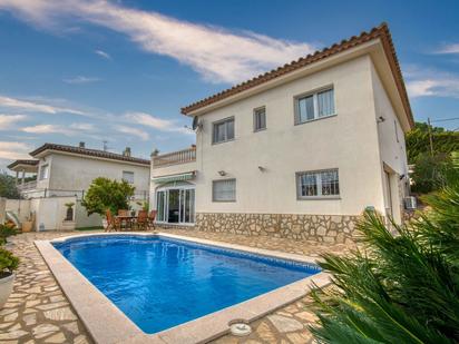 Piscina de Casa o xalet en venda en L'Escala amb Aire condicionat, Calefacció i Jardí privat