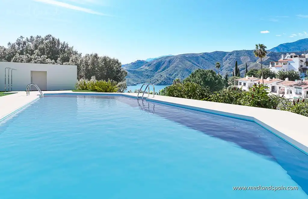 Apartamento con piscina en venta en Istán, imagen 6