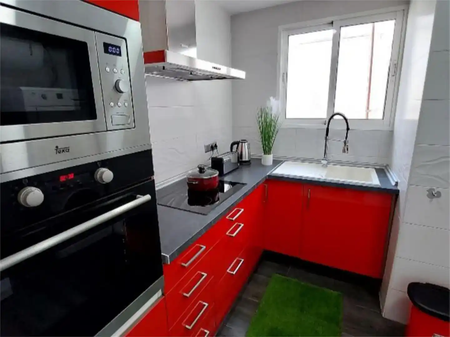 Kitchen of Flat for share in Elda  with Air Conditioner, Parquet flooring and Furnished