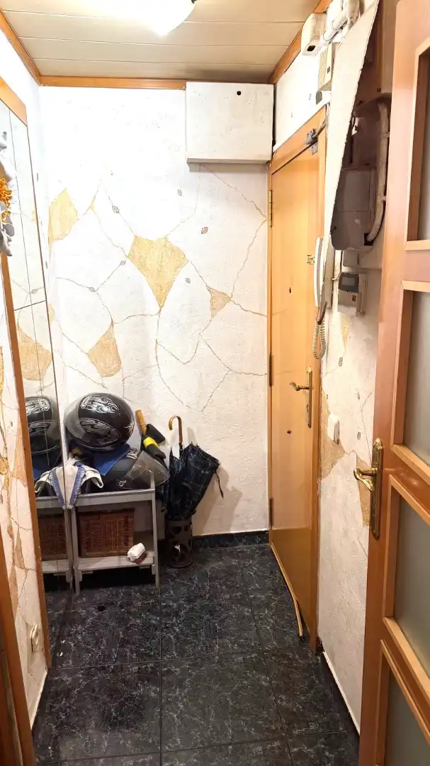 Piso en venta en Cornellà de Llobregat con Aire acondicionado y Horno