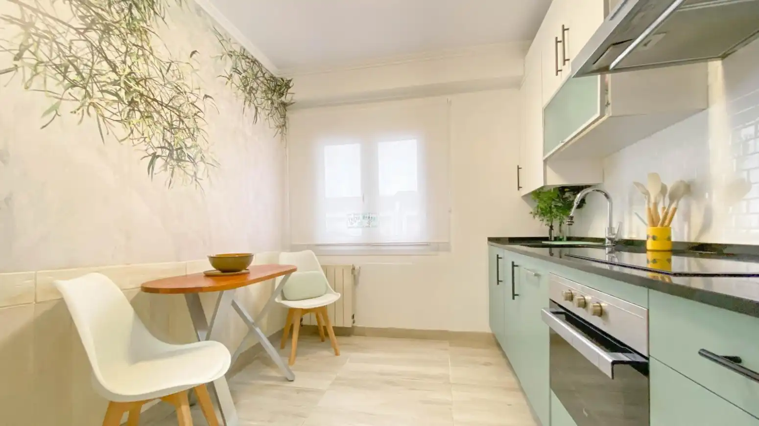 Cocina de Piso de alquiler en Santander con Calefacción, Parquet y Amueblado