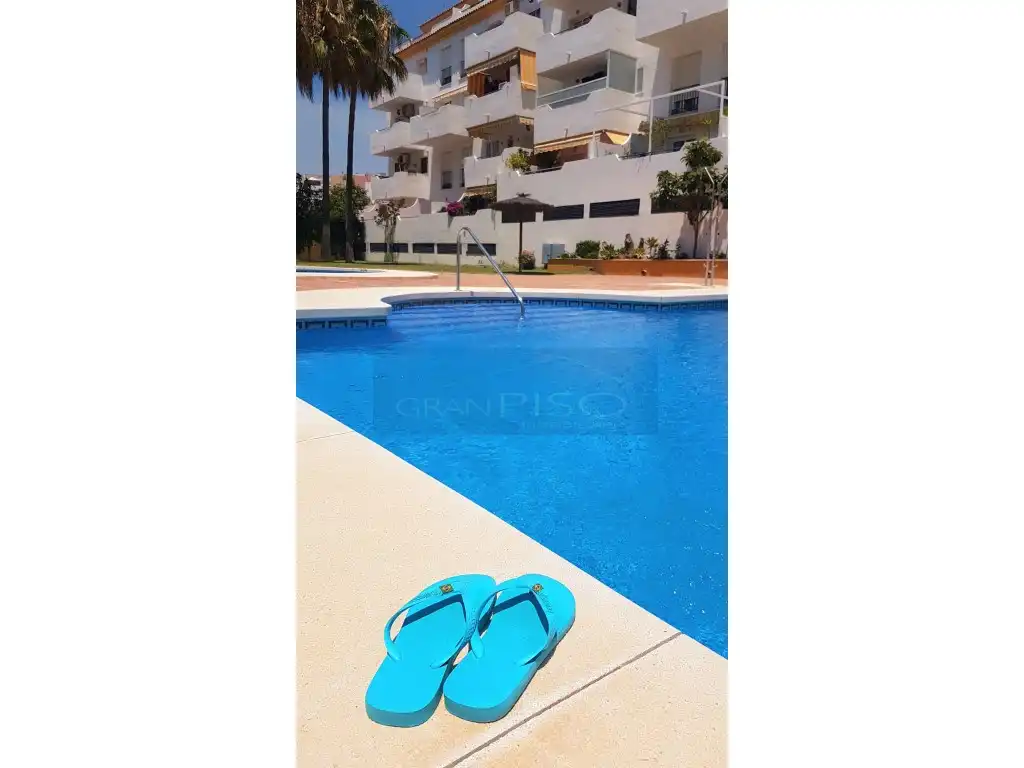 Piscina de Àtic en venda en Manilva amb Aire condicionat, Terrassa i Moblat