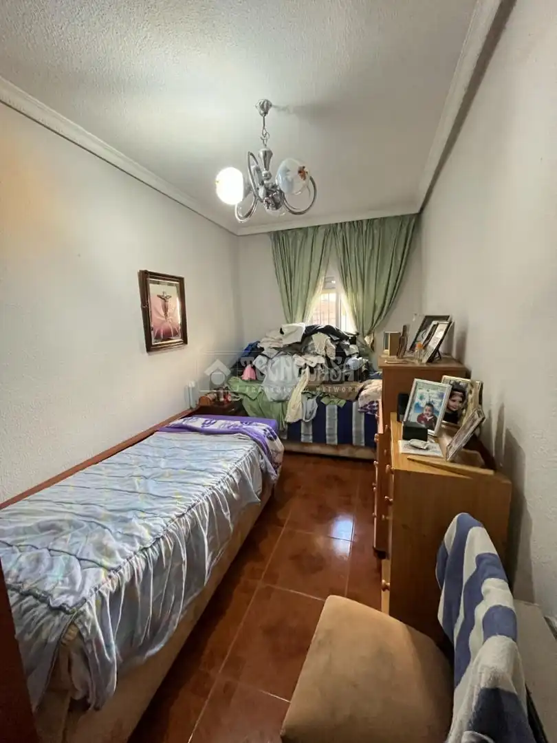 Schlafzimmer von Wohnung zum Verkauf in Madrid