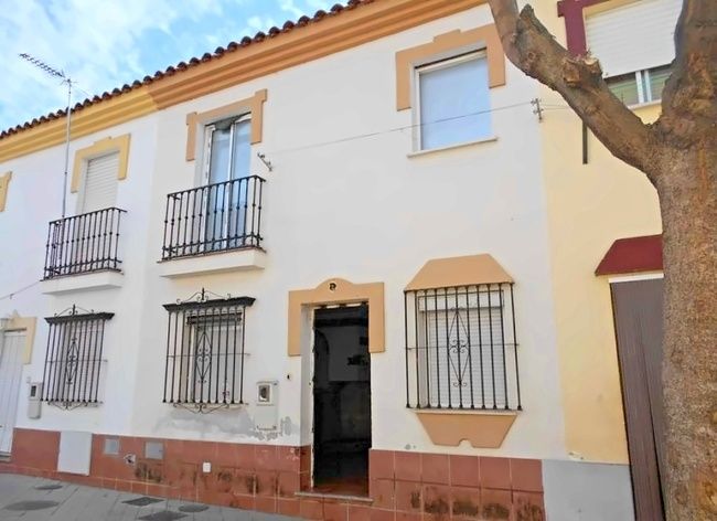 Casa adosada en venda a LIRIO, Polideportivo
