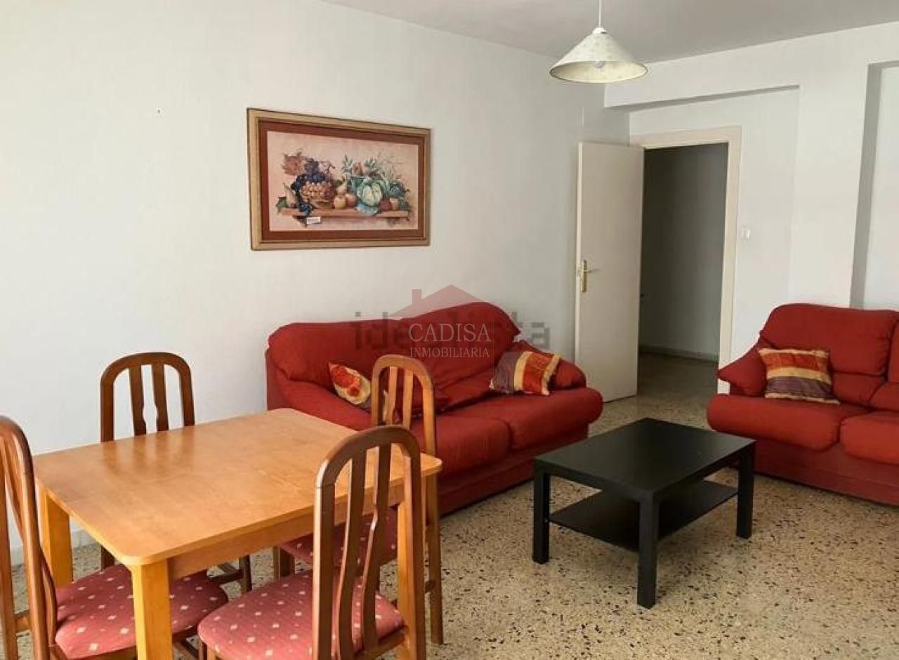 Sala d'estar de Pis per a compartir en Salamanca Capital amb Calefacció, Traster i Moblat