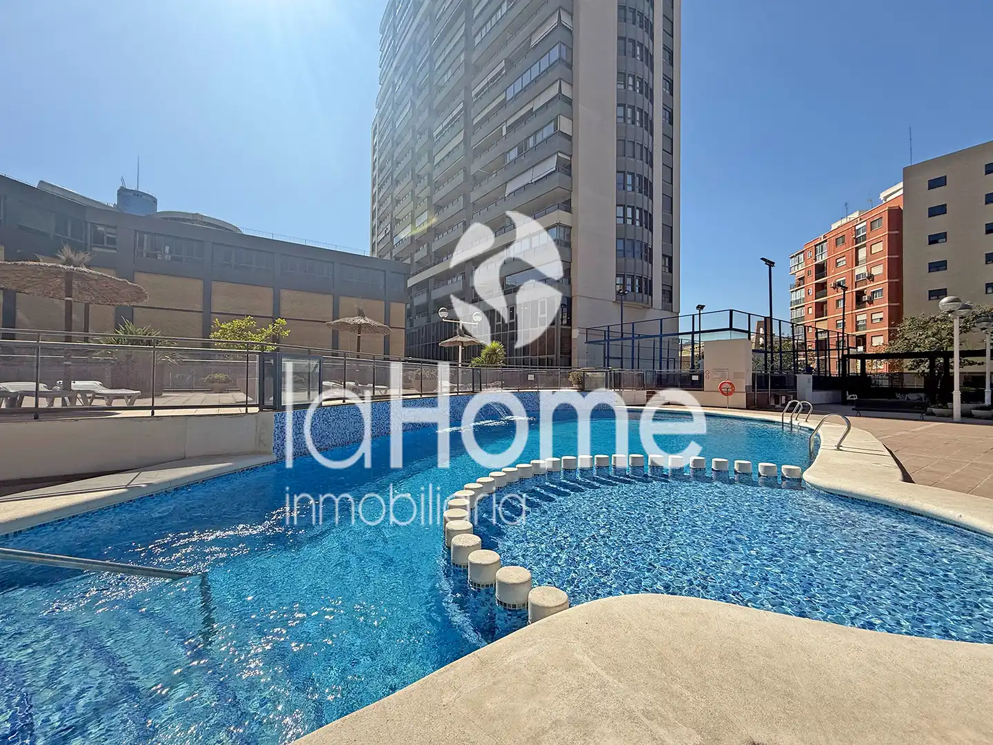 Piscina de Piso de alquiler en Valencia con Aire acondicionado, Calefacción y Terraza