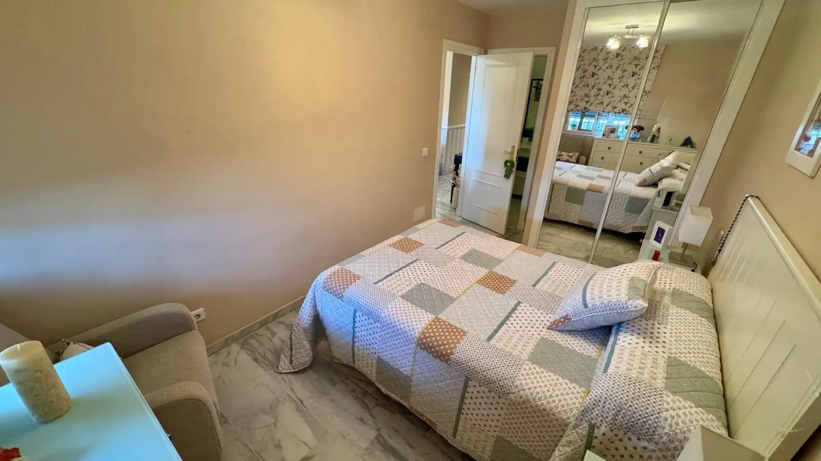 Bedroom of Flat for sale in Rincón de la Victoria  with Air Conditioner, Terrace and Community pool