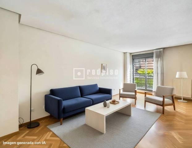 Piso en Venta en de la Ladera de los Almendros en Valdebernardo - Valderribas