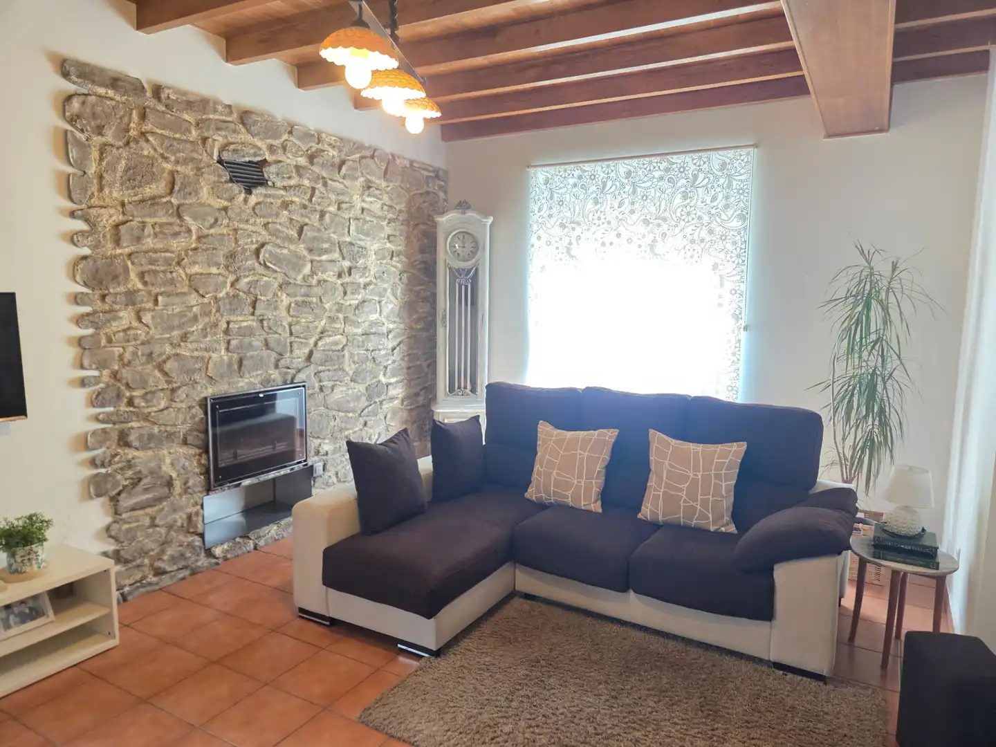 Wohnzimmer von Einfamilien-Reihenhaus zum Verkauf in Alfoz mit Heizung, Privatgarten und Abstellraum