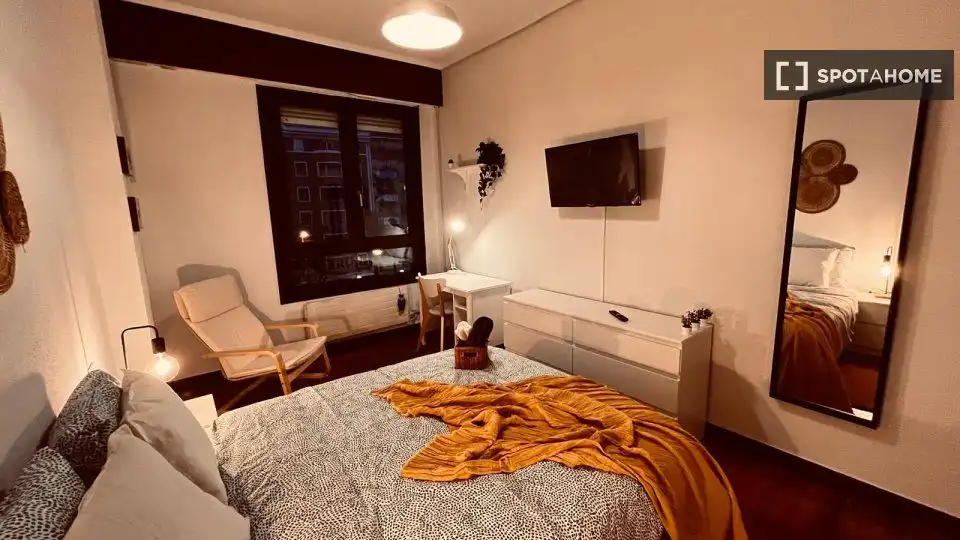 Habitación de Piso para compartir en Bilbao  con Aire acondicionado y Terraza