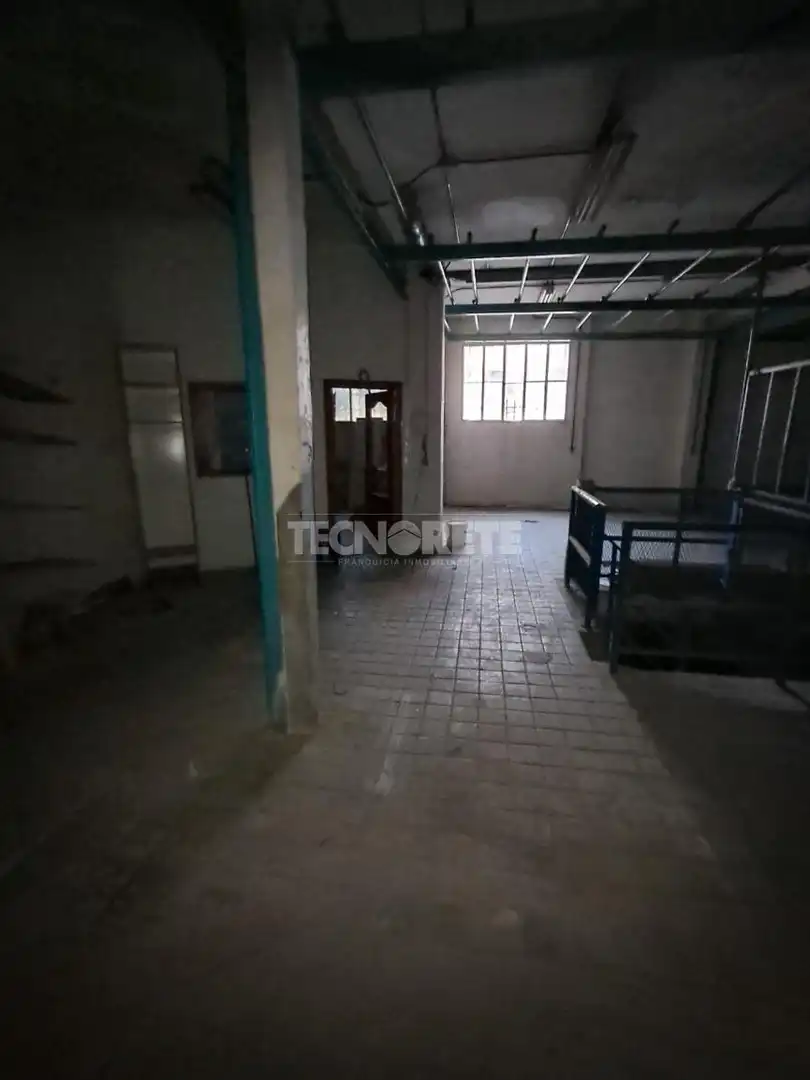 Local comercial en venda a Puente de Vallecas, imagen 4