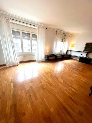 Piso en Venta en Carrer de Sardenya en El Camp d'en Grassot i Gràcia Nova