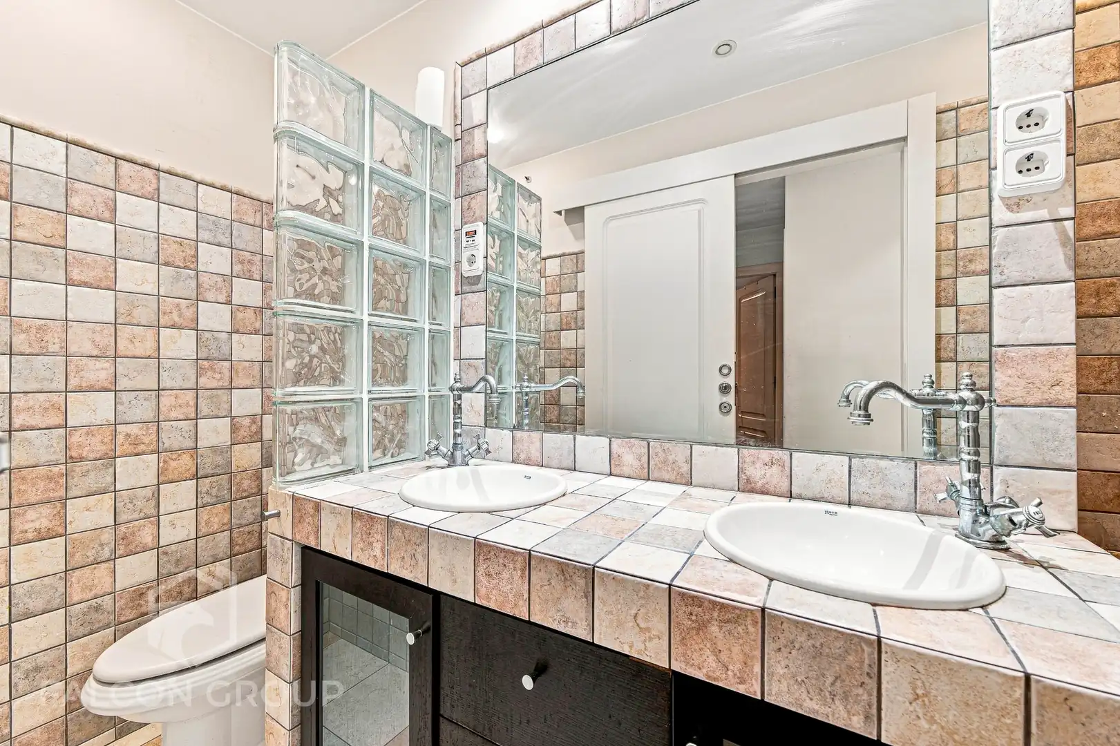 Bathroom of Flat for sale in Sitges  with Terrace, Swimming Pool and Balcony