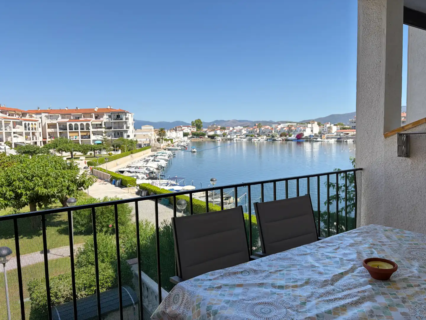 Terrassa de Apartament en venda en Empuriabrava amb Aire condicionat, Terrassa i Moblat