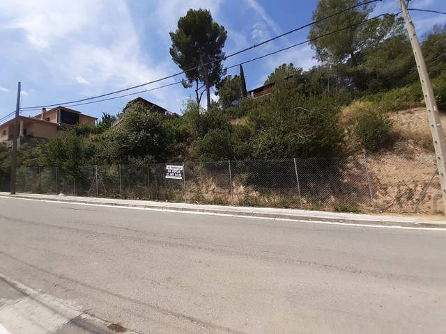 Terreno residencial en Venta en Castellnou - Can Mir - Can Solà