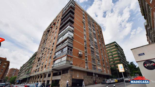 Piso en Venta en Plaza de los Reyes Magos en Niño Jesús