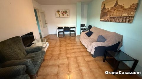 Foto 4 de Piso en venta en Paseo de Colón, Albolote, Granada