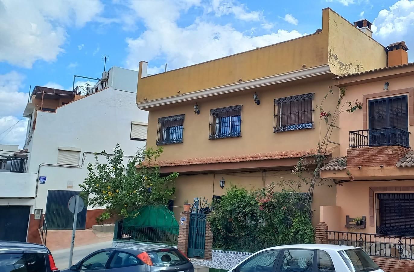 Vista exterior de Casa adosada en venda en Málaga Capital amb Terrassa i Balcó
