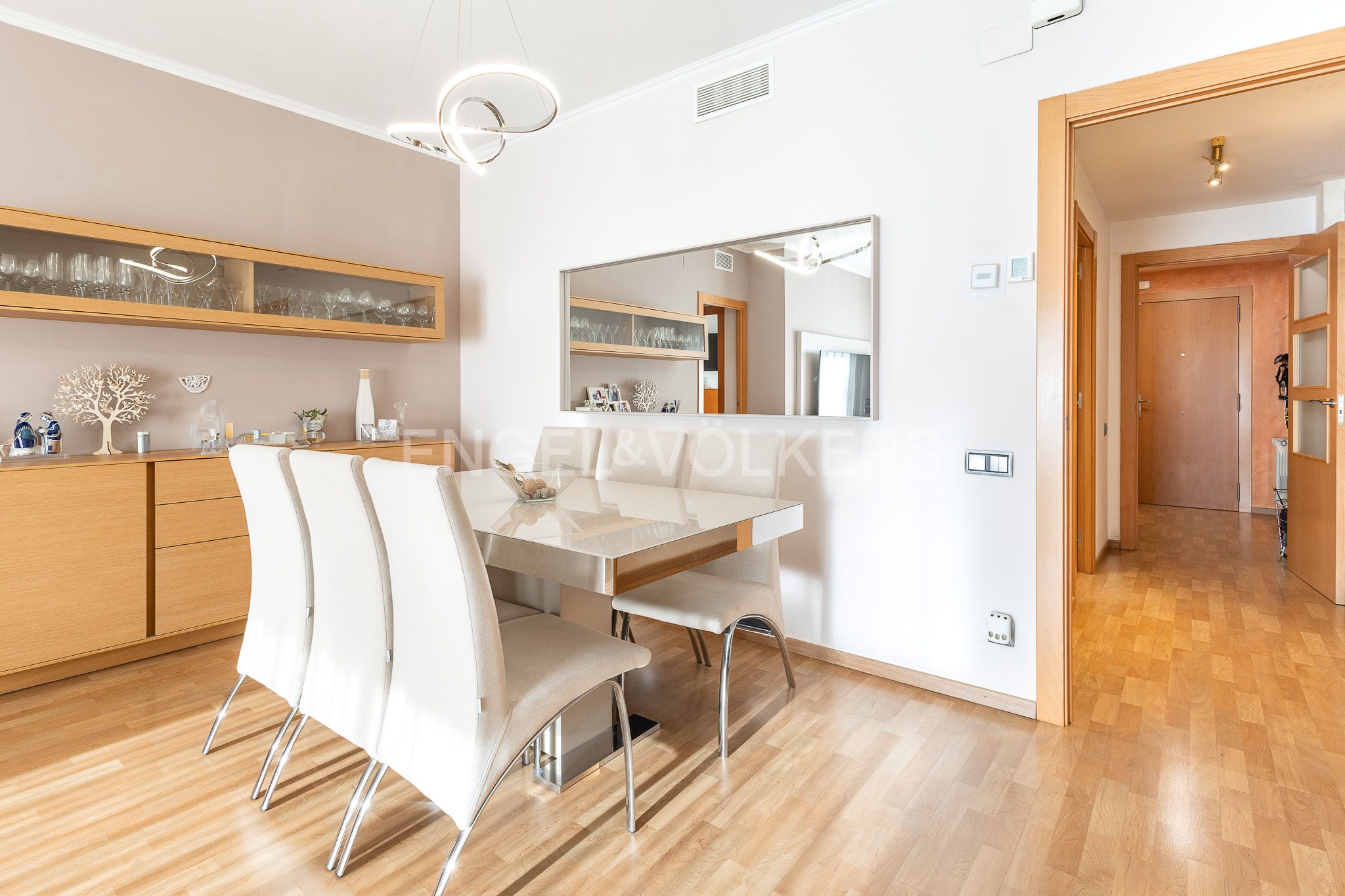 Menjador de Apartament en venda en Sabadell amb Aire condicionat, Calefacció i Parquet