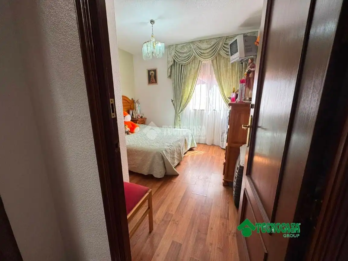 Dormitori de Casa adosada en venda en Gerindote amb Aire condicionat, Calefacció i Jardí privat