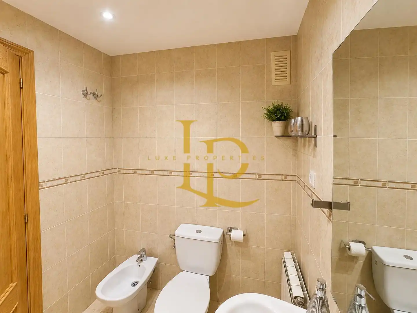 Bathroom of Flat for sale in Rubí  with Heating, Parquet flooring and Storage room