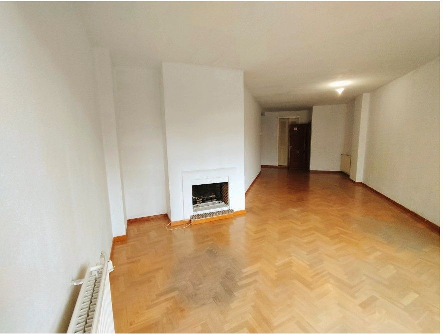 Sala de estar de Piso en venta en Galapagar con Calefacción, Parquet y Terraza