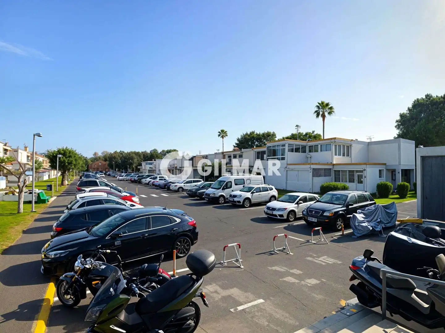 Parking de Estudio en venta en Arona con Jardín privado, Piscina y Balcón