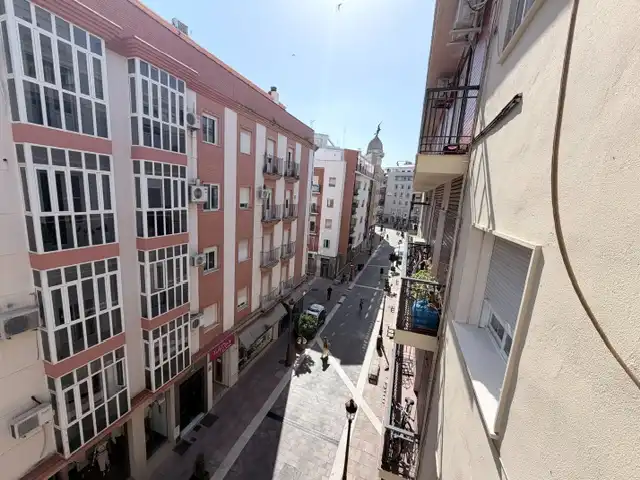 Außenansicht von Wohnung zum Verkauf in Huelva mit Terrasse und Balkon