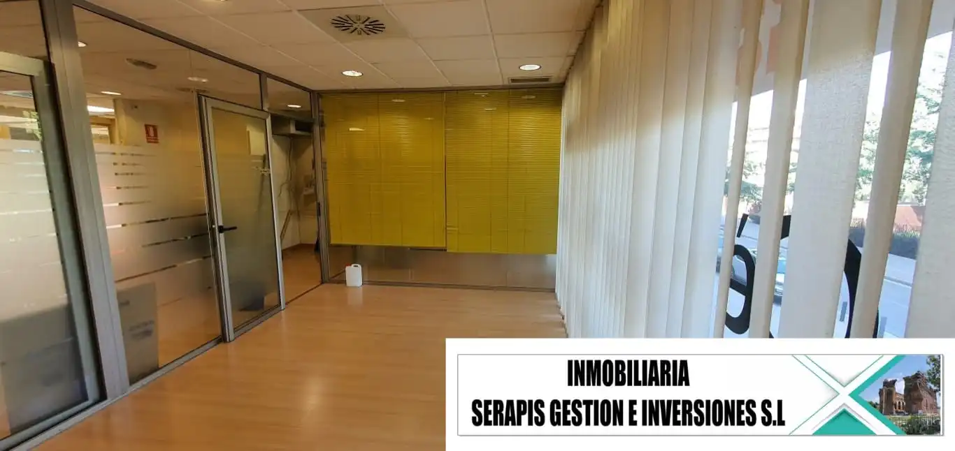 Commercial properties for sale in Mollet del Vallès  with Air Conditioner and Parquet flooring
