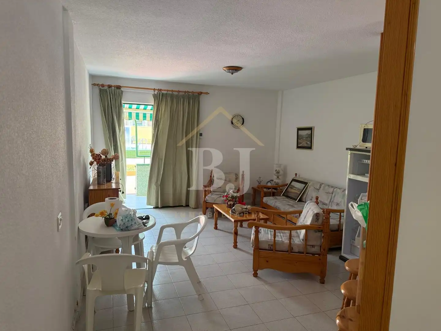 Sala de estar de Apartamento en venta en Arona con Terraza, Trastero y Amueblado