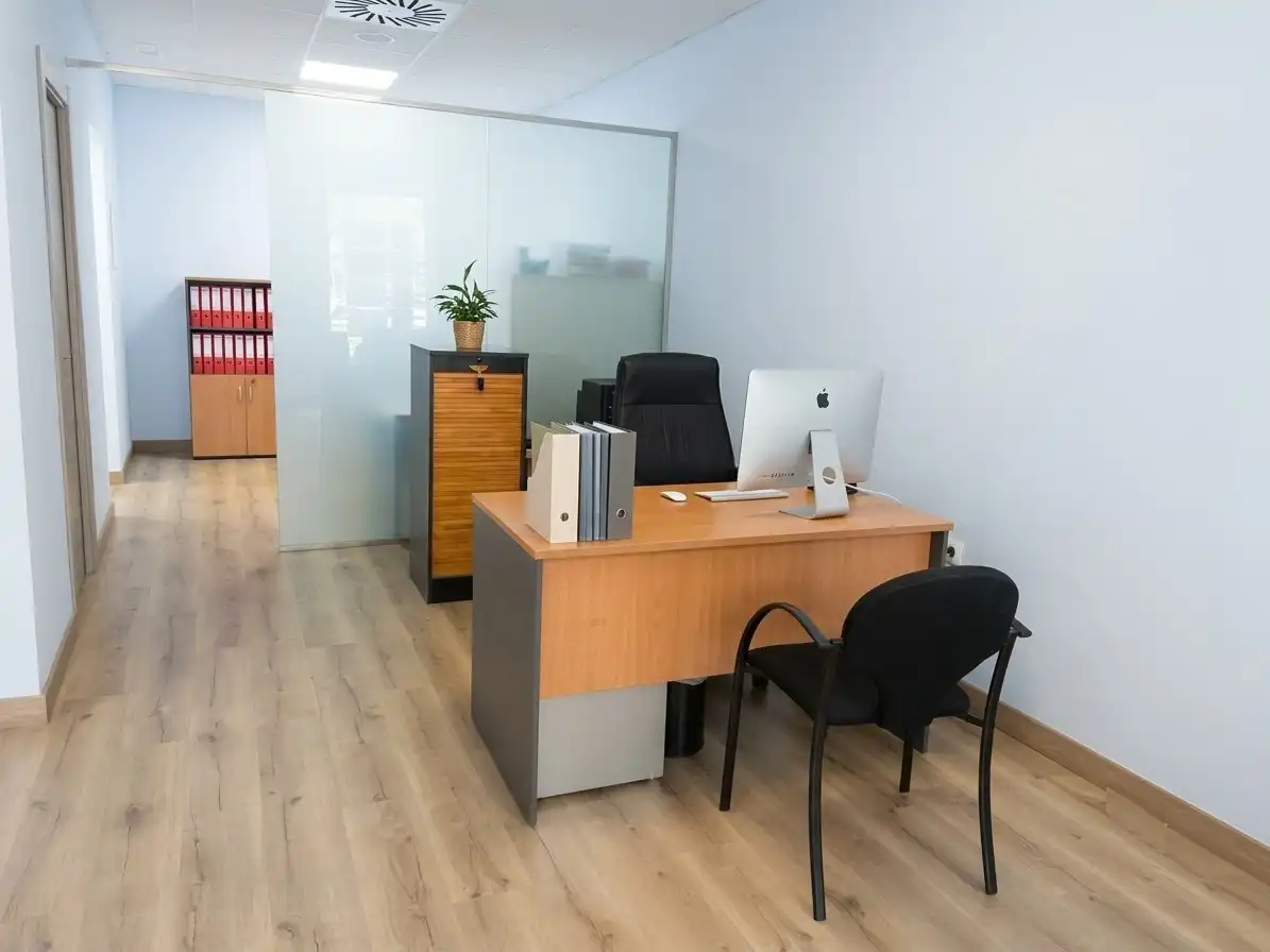 Office for rent in Zaragoza  with Air Conditioner, Heating and Furnished
